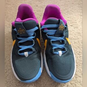 GUC Nike Star Runner 4 NN (PS) Child Size 11C DX7614 300 Pull on sneakers DX7614